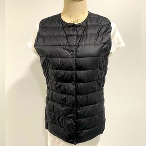 Uniqlo black ultra light down vest black